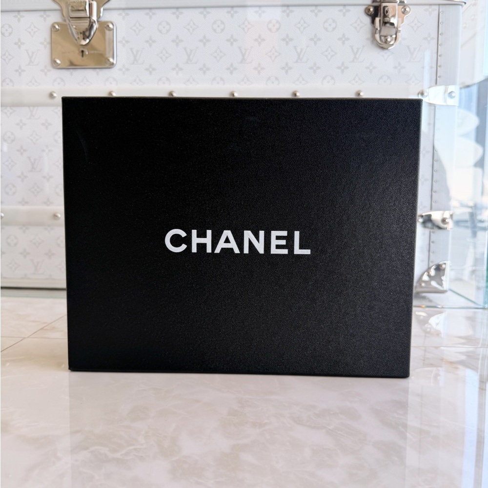 CHANEL ⭐️ Empty Shoes Gift Storage Box